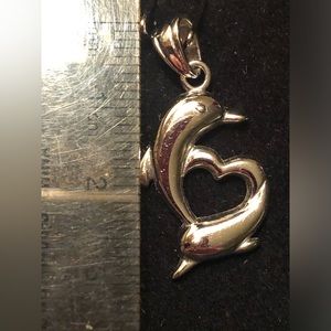Sterling silver dolphin pendant - Pendatif dauphins et cœur en argent sterling